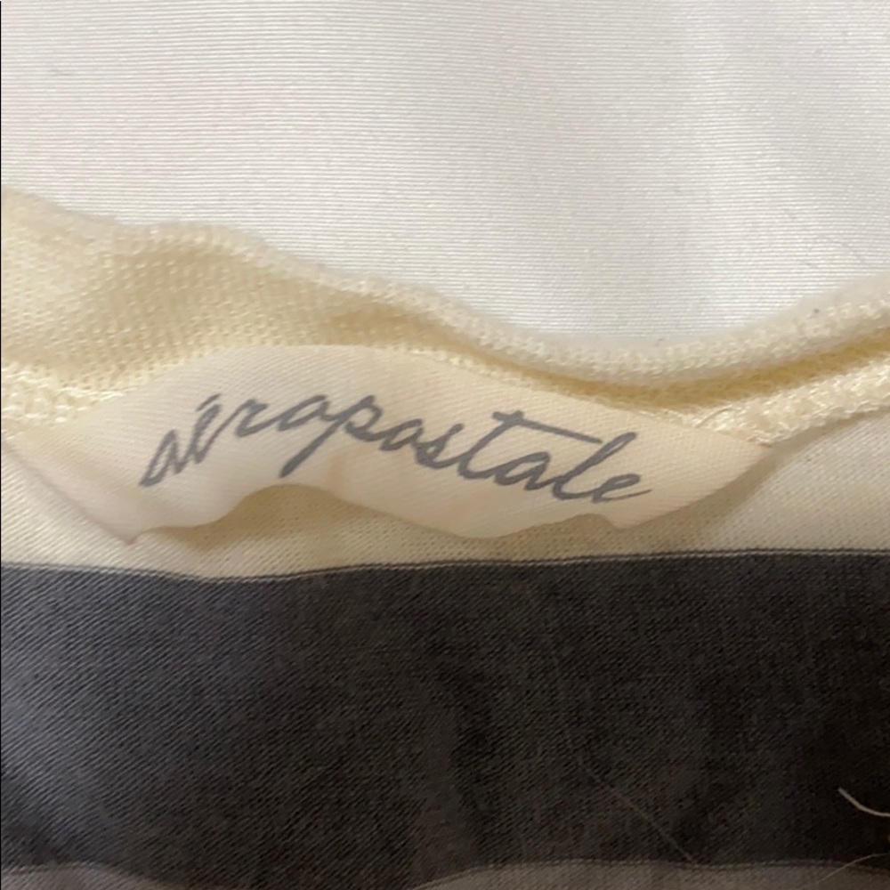 Aeropostale's 3/4 sleeve top - Picture 4 of 5